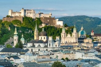 2 Salzburg Altstadt, Situs Warisan Dunia UNESCO